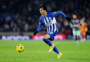 Hanya lima pemain dari skuad Timnas Jepang yang berlaga di J1 League alias Liga Jepang.

Baca artikel sepakbola, "Ngerinya Timnas Jepang: 22 Pemainnya Berlaga di Eropa" selengkapnya https://sport.detik.com/sepakbola/liga-indonesia/d-7577484/ngerinya-timnas-jepang-22-pemainnya-berlaga-di-eropa.

Download Apps Detikcom Sekarang https://apps.detik.com/detik/