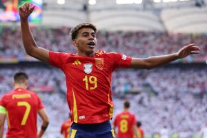 lamin yamal juara bersama spanyol