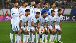 Para pemain Timnas Irak berpose untuk foto tim sebelum pertandingan kualifikasi Piala Dunia FIFA 2026 zona Asia antara Korea Selatan dan Irak di Yongin pada 15 Oktober 2024.