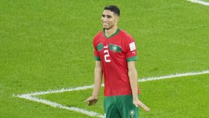 Achraf Hakimi menjadi sosok paket lengkap yang dimiliki Timnas Maroko. Bek PSG ini mempunyai kemampuan sama baiknya saat bertahan maupun membantu serangan.